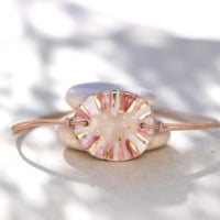 Bracelet en céramique rose et rose pale, doré à l'or fin - Modèle Tendresse Nacrée - Cala Gioia