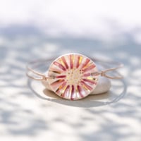 Bracelet en céramique rose et rose pale, doré à l'or fin - Modèle Tendresse Nacrée - Cala Gioia