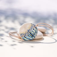 Bracelet en céramique bleu marine et turquoise, doré à l'or fin - Modèle Rivage Ensoleillé - Cala Gioia